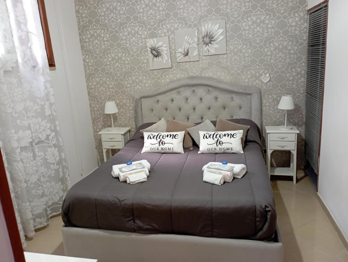 La Casa Di Simone Apartment เนเปิลส์ ภายนอก รูปภาพ