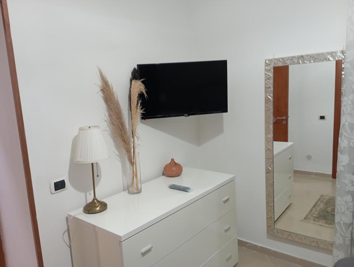 La Casa Di Simone Apartment เนเปิลส์ ภายนอก รูปภาพ