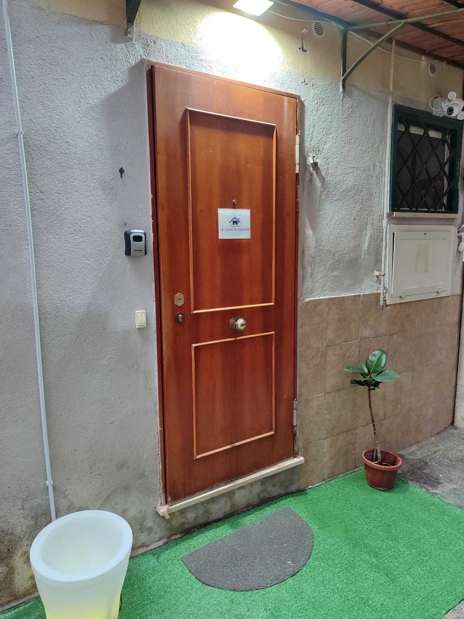 La Casa Di Simone Apartment เนเปิลส์ ภายนอก รูปภาพ