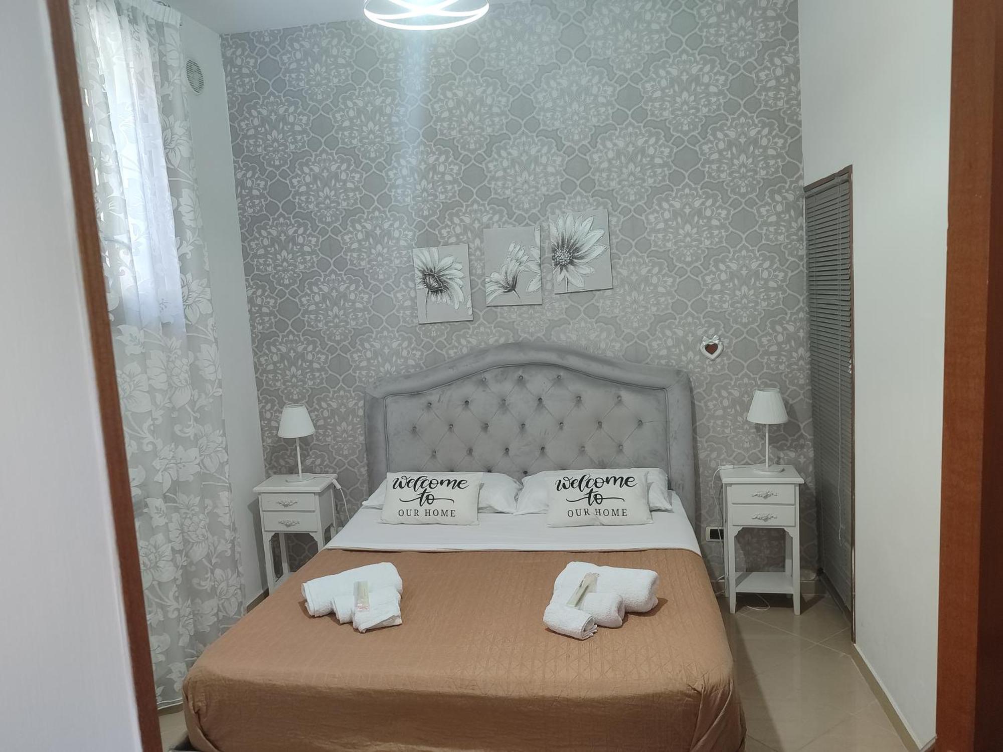 La Casa Di Simone Apartment เนเปิลส์ ภายนอก รูปภาพ